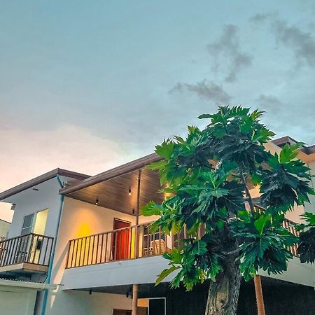 Fatims Beach House Maafushi Bagian luar foto