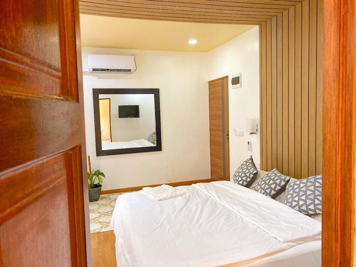 Fatims Beach House Maafushi Bagian luar foto